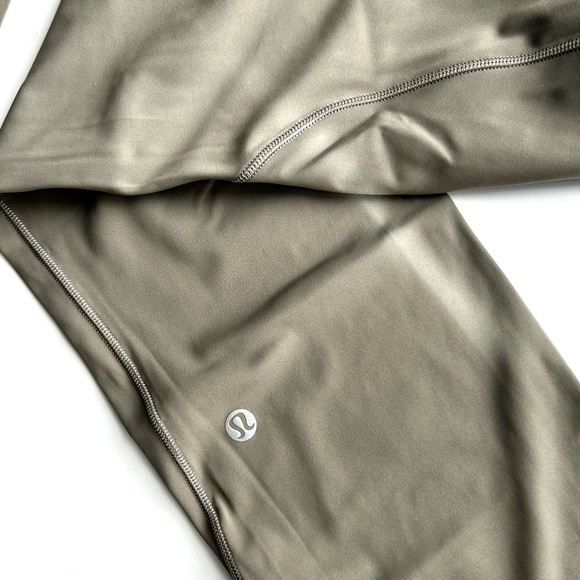🍂NWT Lululemon Nulux 25” Run Tight. Color: Carbon Dust. Size: 12 - Picture 5 of 14
